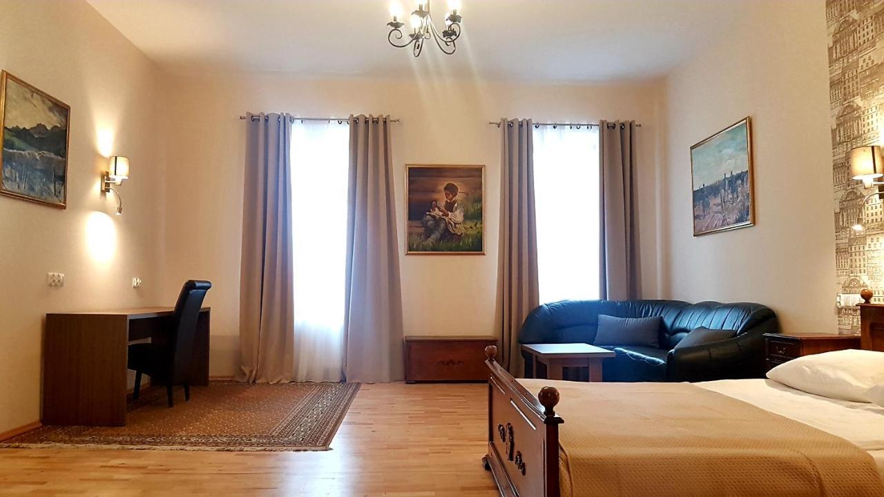 Euro Aparthotel Tarnów 外观 照片
