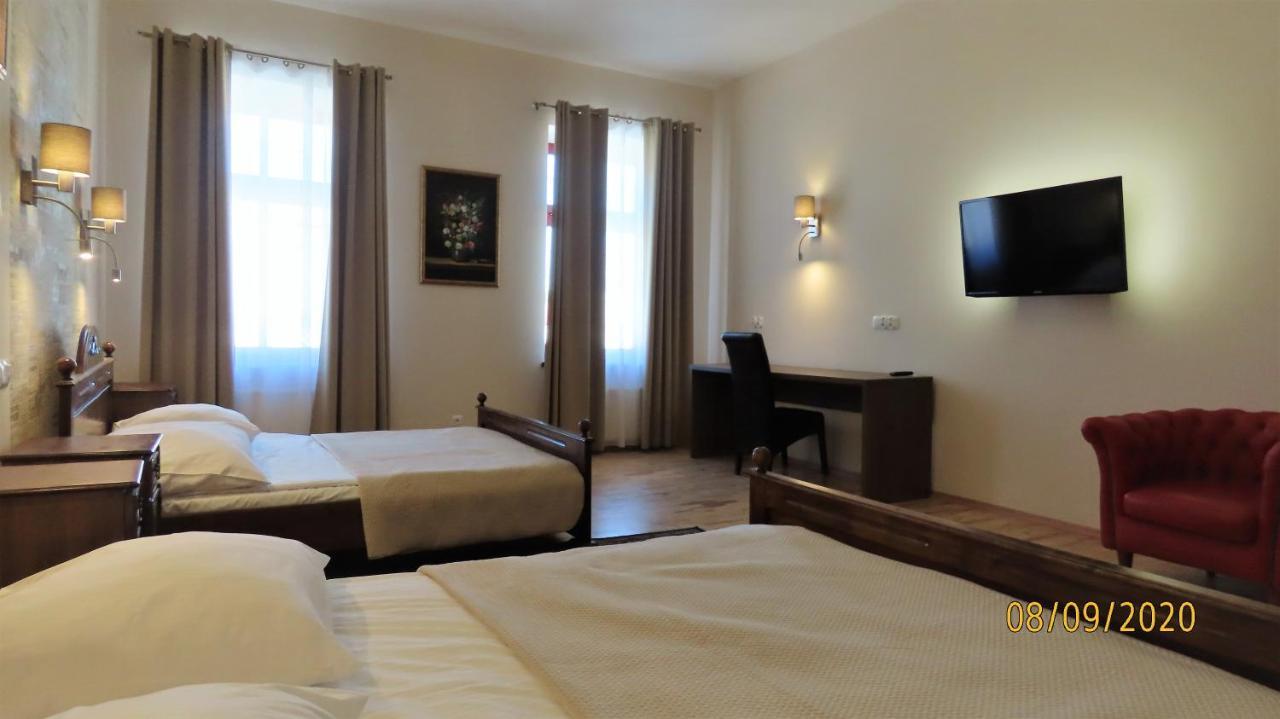 Euro Aparthotel Tarnów 外观 照片