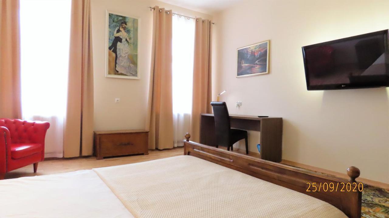 Euro Aparthotel Tarnów 外观 照片