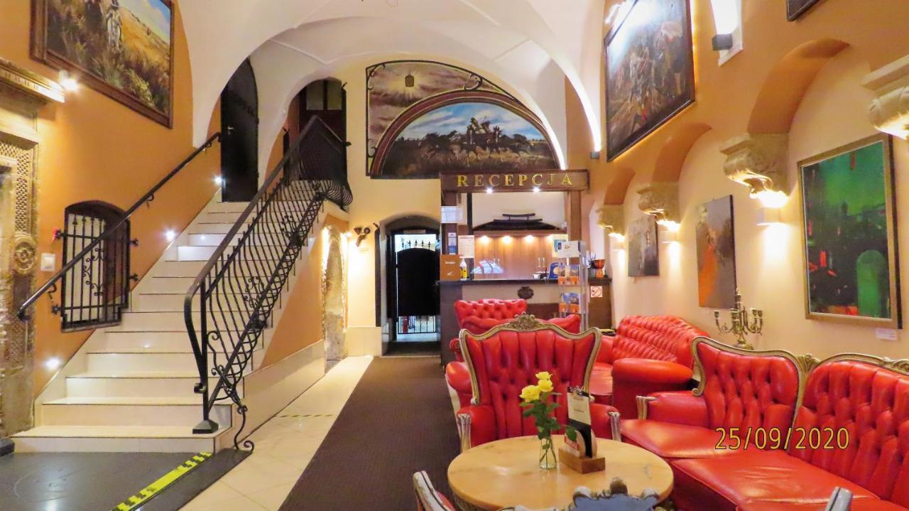 Euro Aparthotel Tarnów 外观 照片